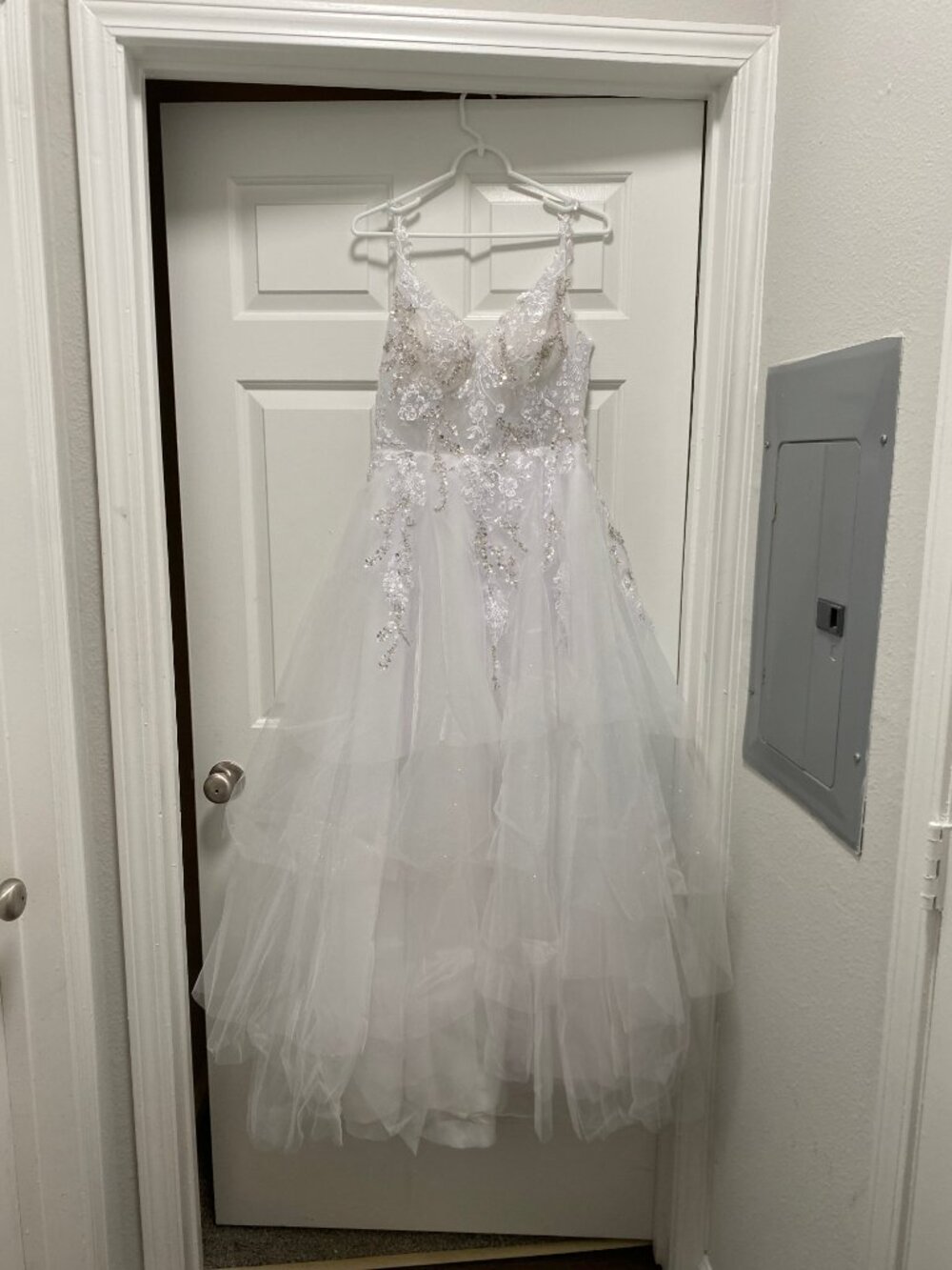 Wedding Dress (Size 6, Damaged)